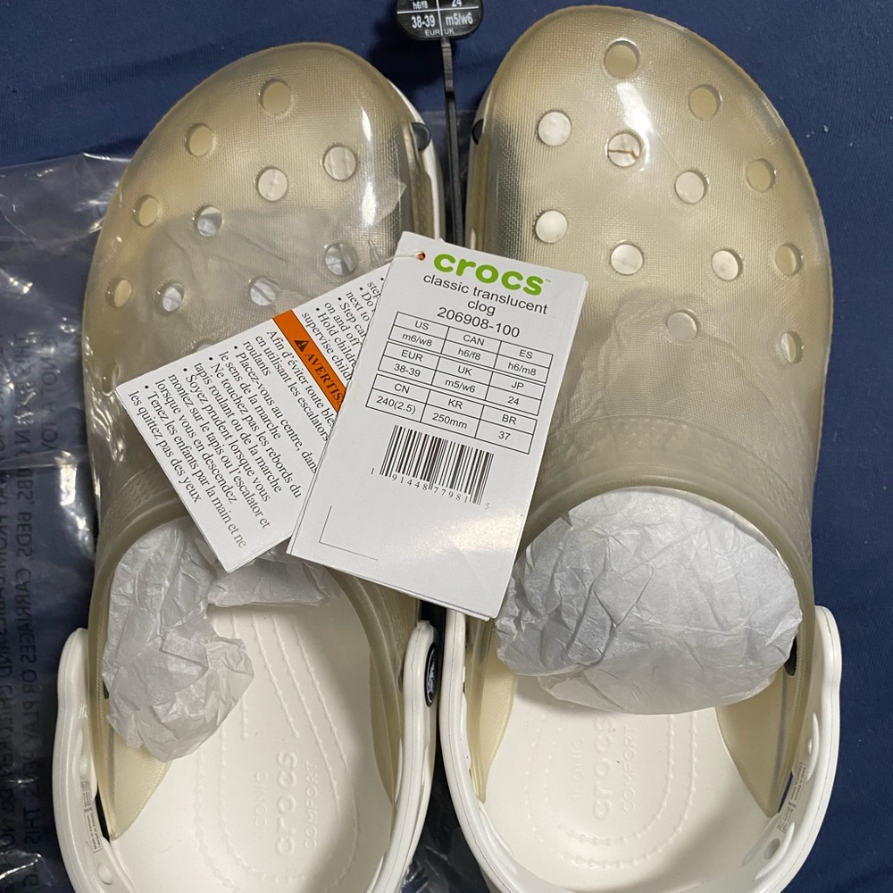 White/clear crocs- BRAND NEW size 8